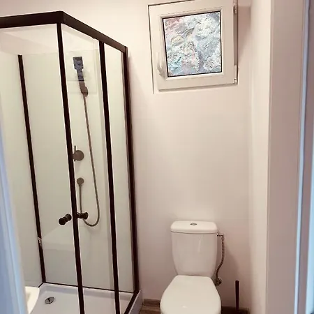 Apartman 7 *